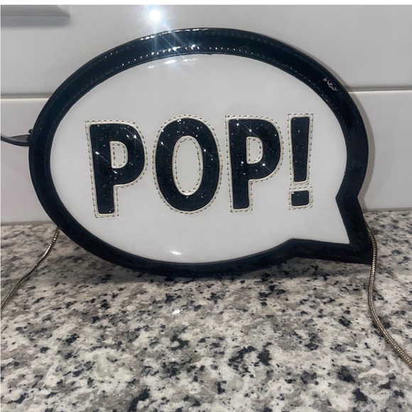 kate spade Handbags - Kate Spade New York Black and White Novely Speech Bubble 'POP!' Crossbody EUC